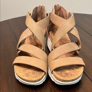 Adrienne Vittadini 8.5M